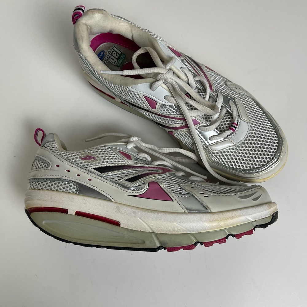 Dr. Scholl’s Woman’s Shape Up Walking Fitness Shoes Size 7.5. M